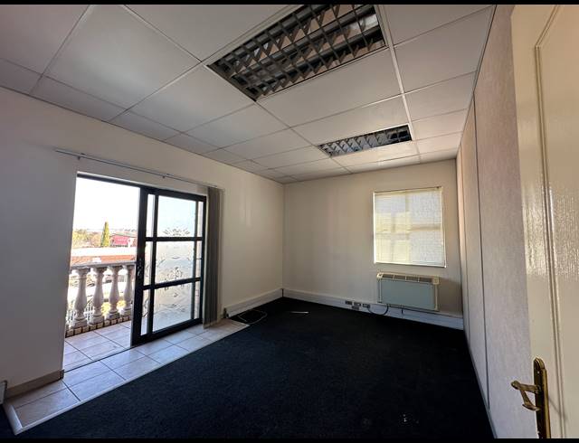 65M² OFFICE TO LET IN HIGHVELD TECHNOPARK